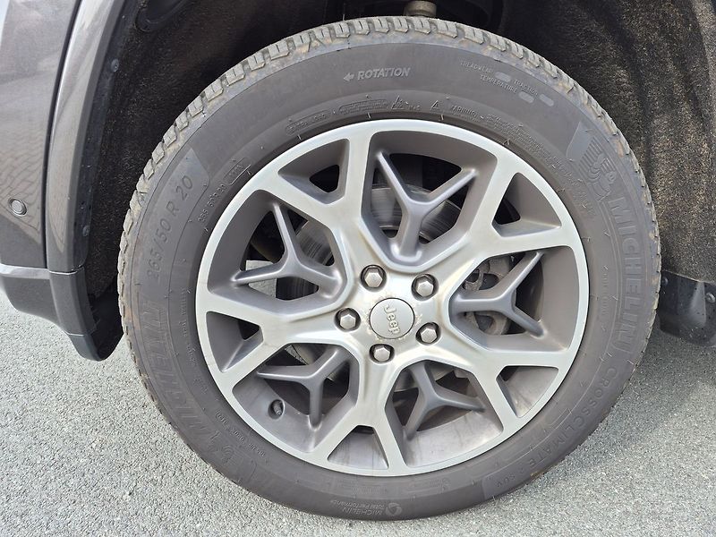 Jeep Grand Cherokee 3.0 CRD 4WD Overland - fotka 25 z 25