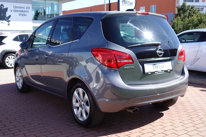 Opel Meriva 1,4T 103kW Automat - fotka 6 z 27