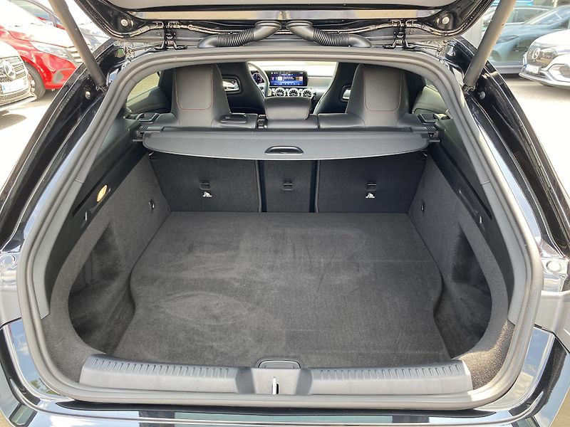 Mercedes-Benz CLA CLA 250 e Shooting Brake  - fotka 16 z 27