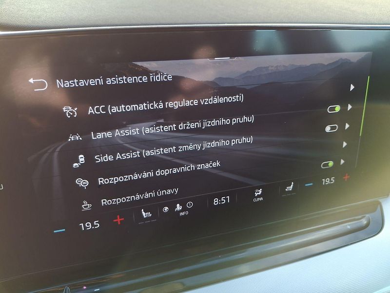 Škoda Octavia (2023) 1.0 E-TSI Business Plus ZÁRUKA - fotka 24 z 38