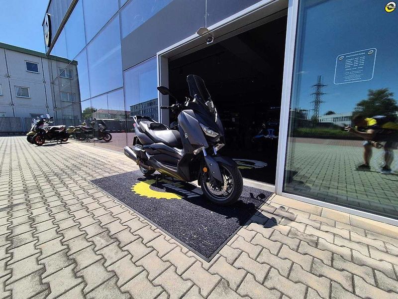 Yamaha X-Max 400 (2019) - fotka 1 z 22