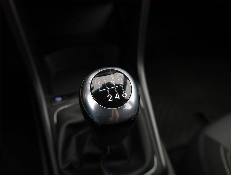 Hyundai i30 (2016) 1.6 GDI, ČR,1.maj, Serv.kniha - fotka 13 z 17