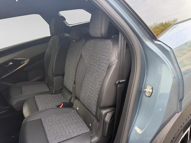 Peugeot 5008 (2026)  ALLURE Hybrid 145 e-DCS6 - fotka 13 z 15