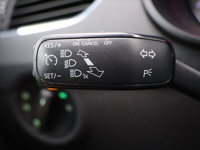 Škoda Octavia 1.6 TDI Style+ CZ LED Navi - fotka 17 z 32