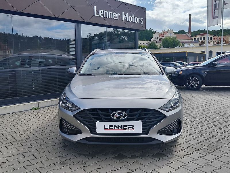 Hyundai i30 1.5 T-GDI/117kW Comfort - fotka 2 z 28
