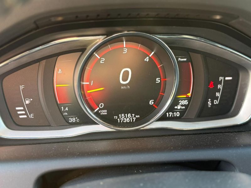 Volvo XC60 (2014) - fotka 12 z 12