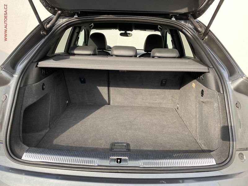 Audi Q3 (2014) 2.0 TDi quattro, S-line - fotka 7 z 17