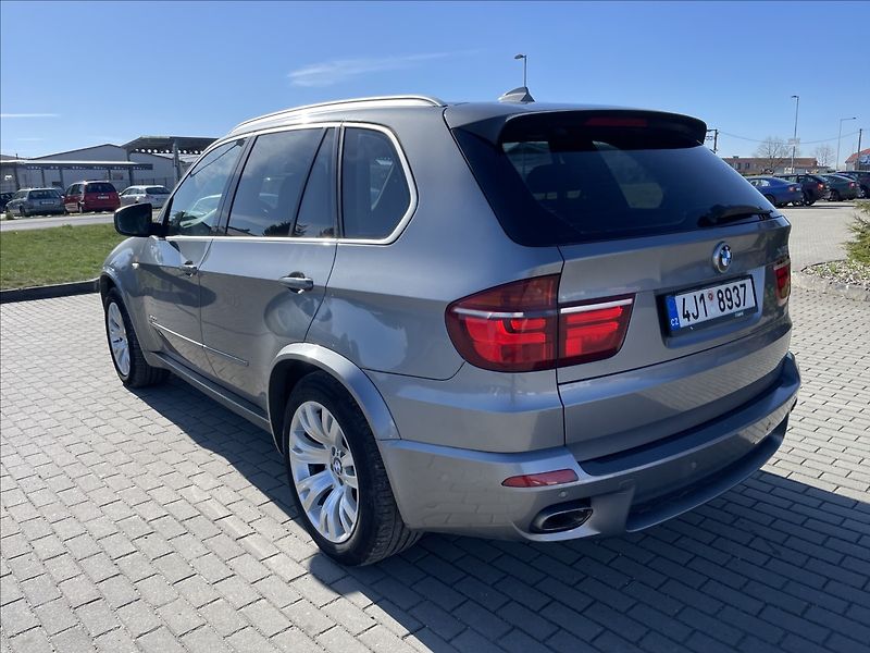 BMW X5 3,0 XDRIVE 40D M-Paket CZauto - fotka 3 z 33