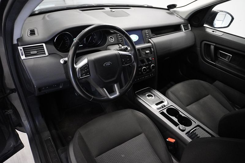 Land Rover Discovery Sport 2.0 110 kW 4WD AUTOMAT - fotka 14 z 28