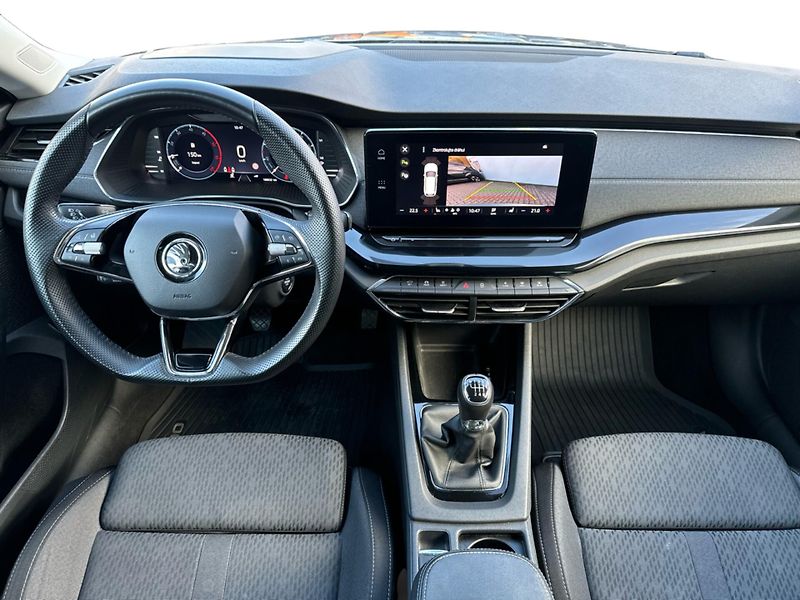 Škoda Octavia Style Plus 2.0 TDI 85kw Combi - fotka 10 z 26