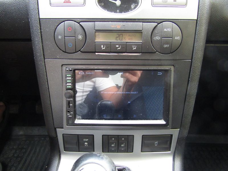 Ford Mondeo (2002) 2.0 TDCi 96kW PERFEKTNÍ STAV - fotka 28 z 36