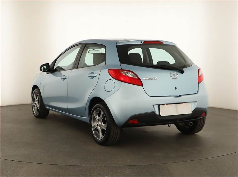 Mazda 2 (2009) 1.3 i, ČR,1.maj, jezdí výborně - fotka 4 z 13