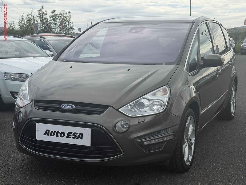 Ford S-MAX (2013) 2.0 TDCi, Titanium - fotka 3 z 16