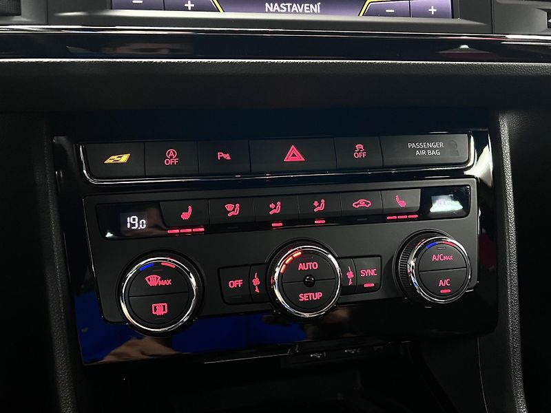 Seat Leon Cupra 300, 221 kW, REZERVACE - fotka 34 z 34