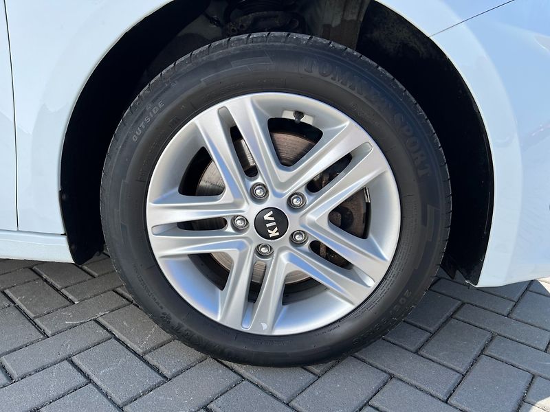 Kia Ceed (2019) SW 1.6CRDi Fresh! ČR! Tažné! - fotka 28 z 28