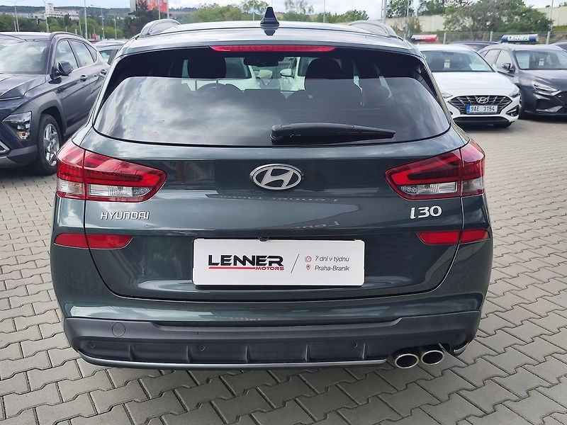 Hyundai i30 1.5 T-GDI/103kW N-Line DCT - fotka 6 z 36
