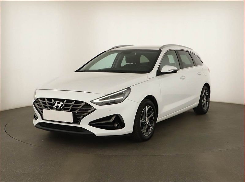 Hyundai i30 (2022) Smart 1.6 CRDi, ČR,1.maj - fotka 2 z 15