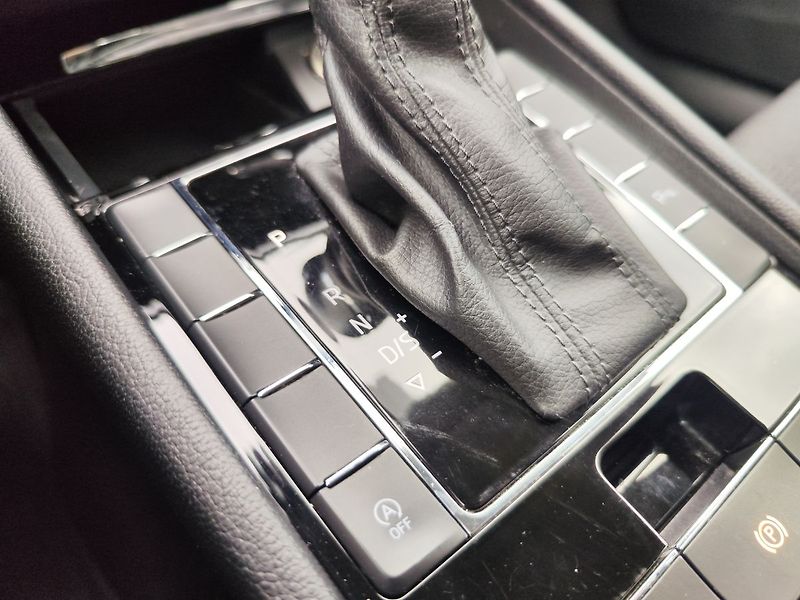 Škoda Superb 2.0 TDI/110kW Ambition Plus DS - fotka 23 z 33