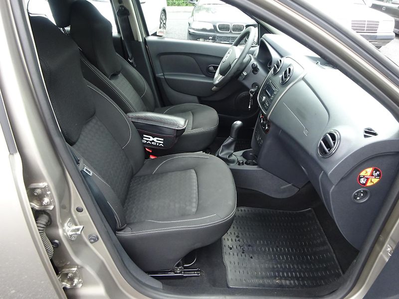 Dacia Sandero 1.2 55kW 2.MAJITEL ČR KLIMA - fotka 8 z 22