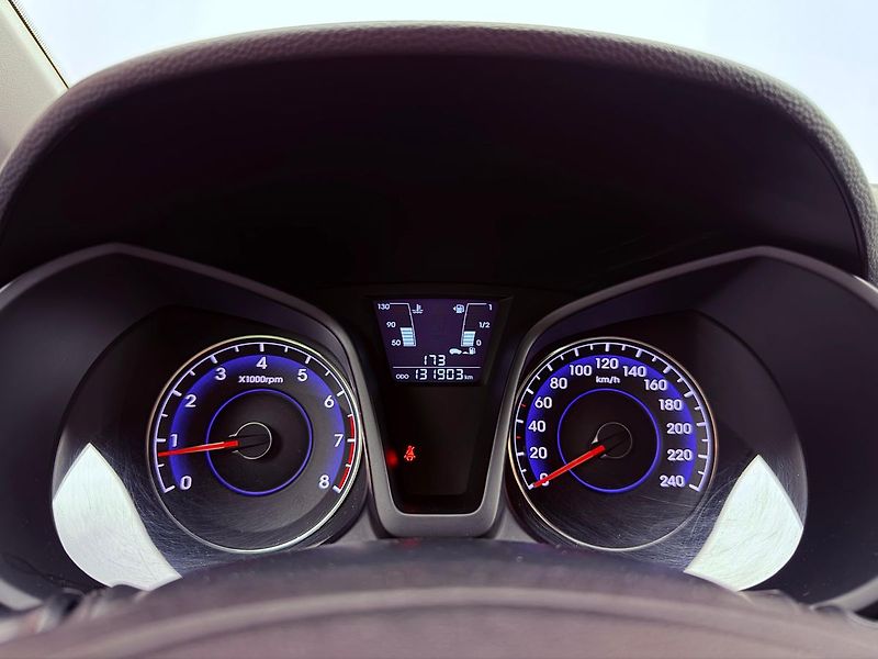 Hyundai ix20 1.6 Comfort, Navi, AutoAC - fotka 16 z 26
