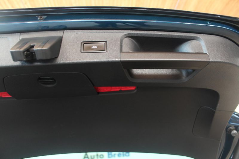 Volkswagen Passat (2023) 2.0TDI DSG Nez.Topení Display  - fotka 20 z 38