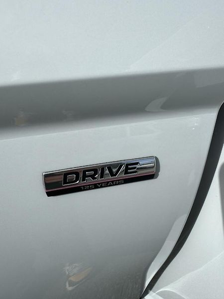 Škoda Karoq DRIVE 125 Years 1.6 TDI 85 kW - fotka 17 z 18