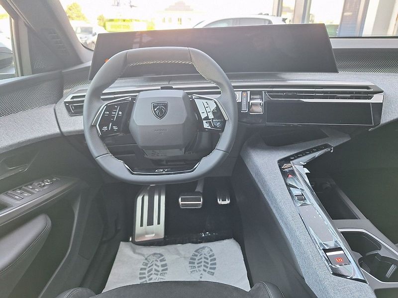 Peugeot 3008 (2026) GT Elektromotor 157 kW / 210 k - fotka 12 z 15