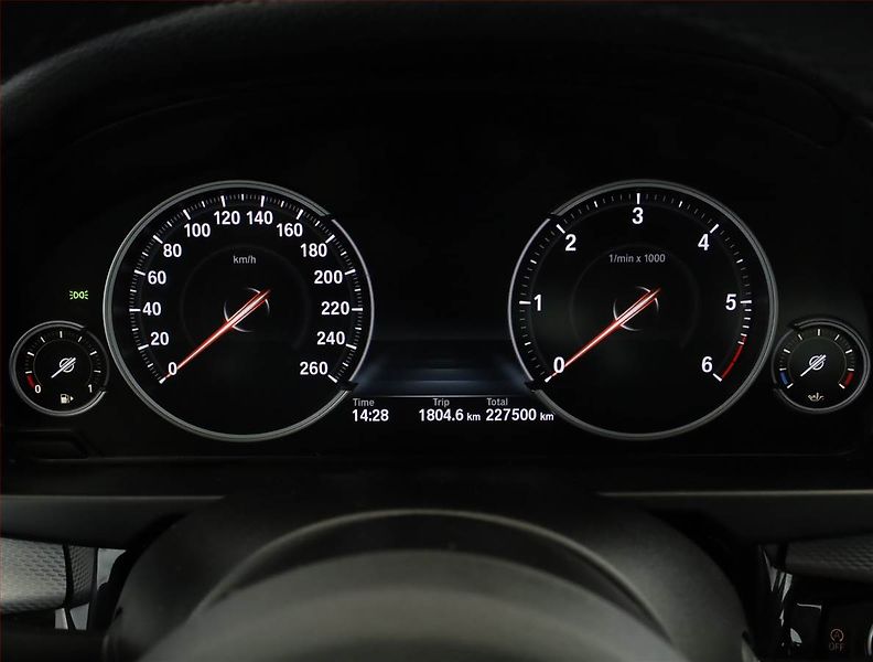 BMW X6 (2017) M Paket xDrive30d - fotka 9 z 18