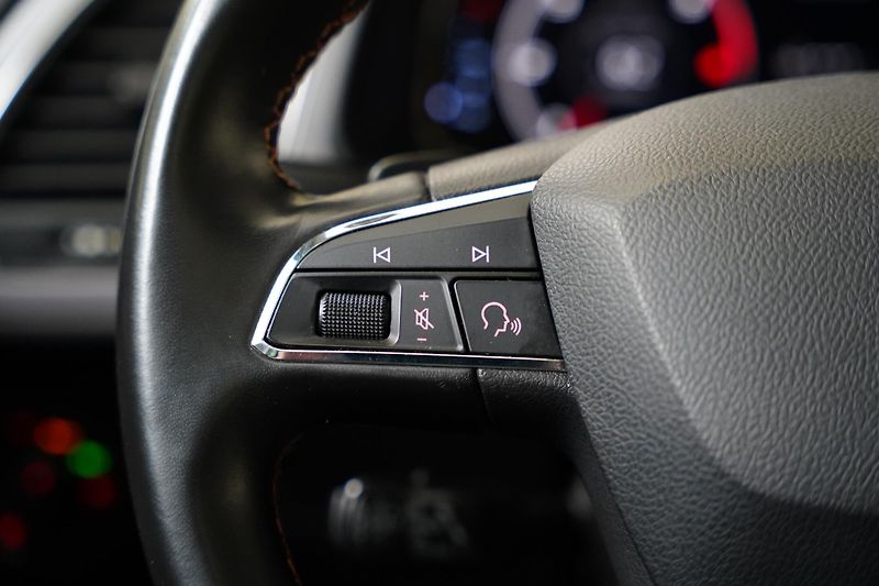 Seat Leon - fotka 15 z 27