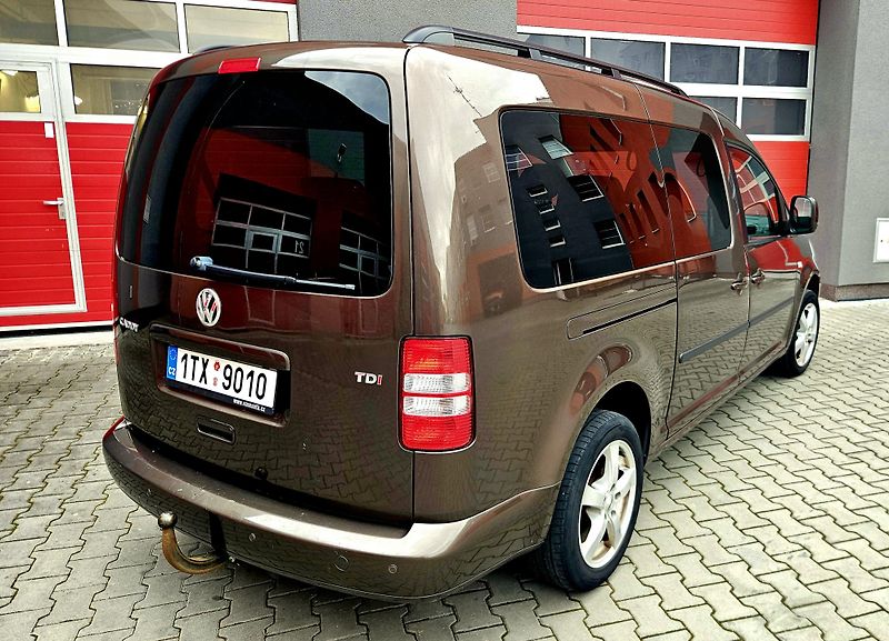 Volkswagen Caddy (2012) CADDY MAXI 7 MÍST  TAŽNÉ  STK - fotka 9 z 23