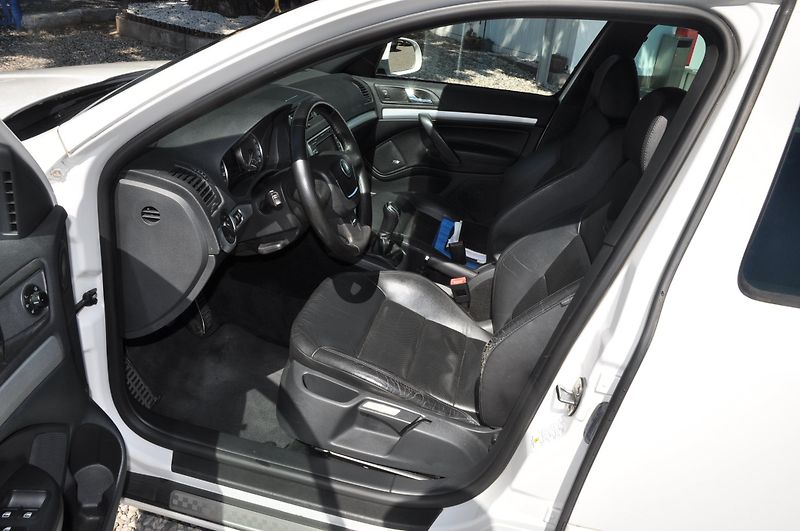 Škoda Octavia II 2.0TDi 125kW KOMBI RS - fotka 6 z 22