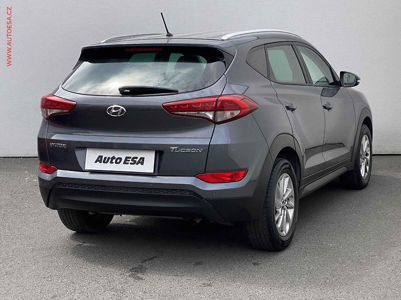 Hyundai Tucson (2016) 1.7 CRDi, Park. senzor, temp. - fotka 4 z 16