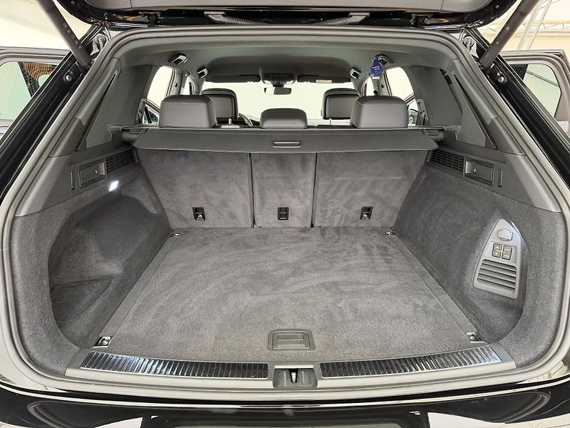 Volkswagen Touareg 3.0Tdi*1-MAJ*DPH*HUD*R-LINE* - fotka 13 z 45
