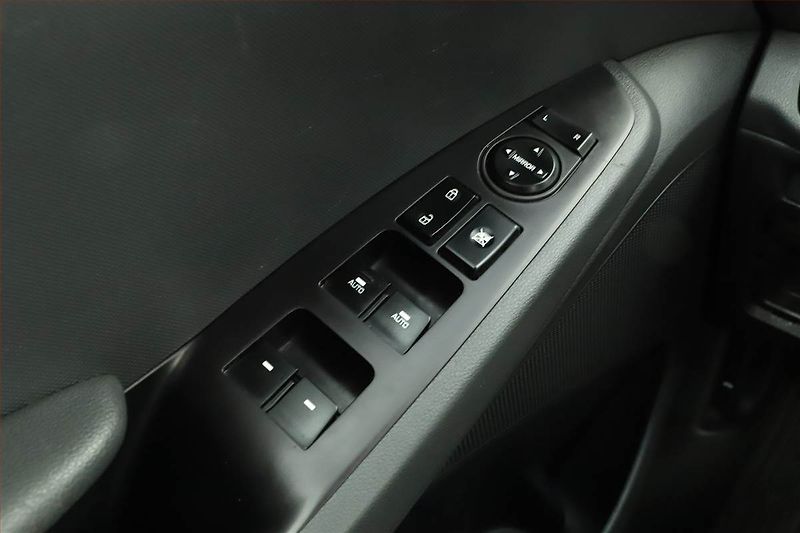Hyundai Ioniq (2017) Hybrid, Automat, Serv.kniha - fotka 13 z 16