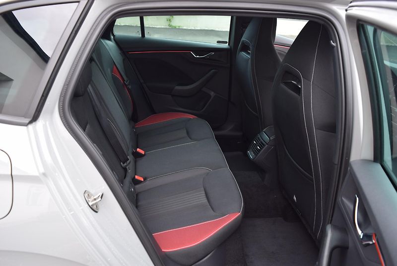 Škoda Scala (2021) 1.0TSI 81kw MONTE CARLO PANO  - fotka 45 z 48
