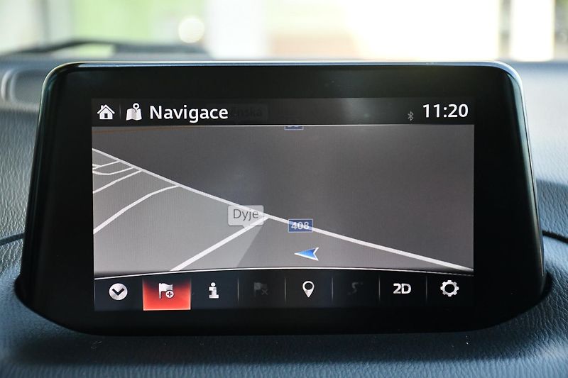 Mazda 3 2.0SKYACTIV-G HUD KAMERA 2xALU - fotka 25 z 34