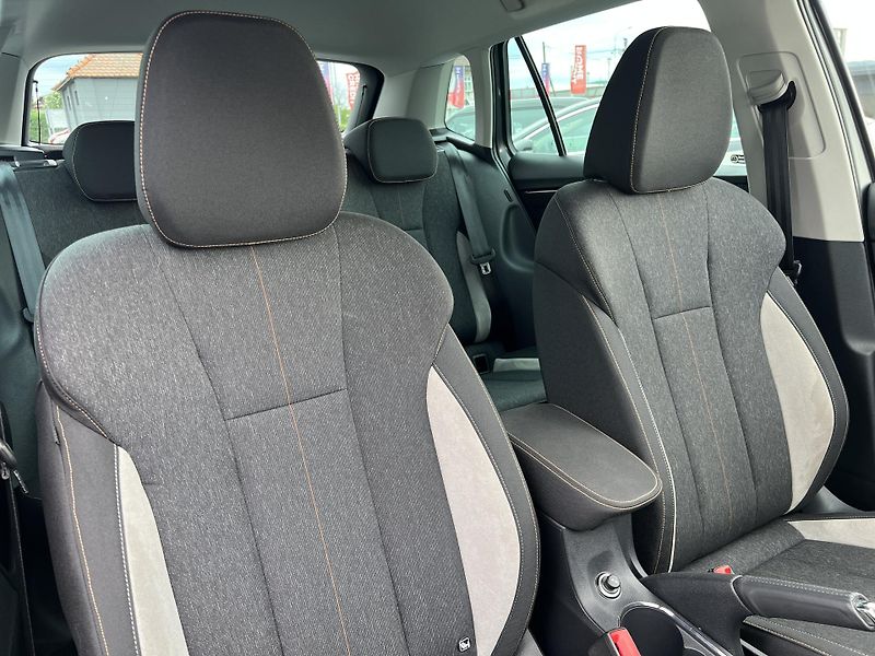 Škoda Kamiq 1.5TSi 110kw Top Selection ČR - fotka 35 z 45