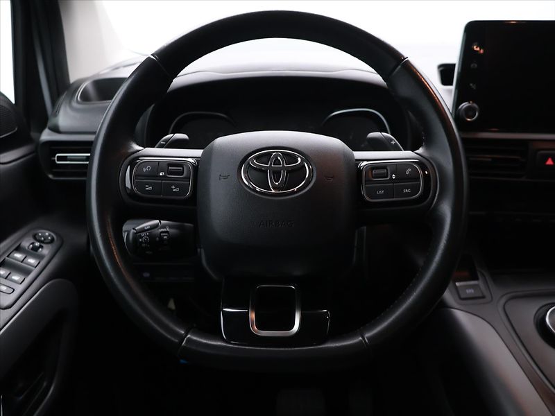 Toyota ProAce City Verso 1,2 T 130k Aut. L2 Family DPH - fotka 15 z 32