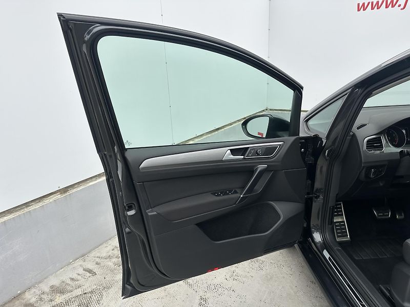 Volkswagen Golf Sportsvan (2016) 1.4 TSI DSG ser.knížka - fotka 10 z 43