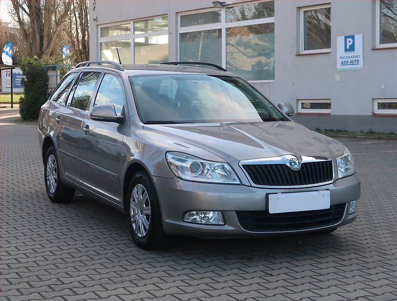 Škoda Octavia (2013) Ambition 1.6 TDI, Tempomat - fotografie inzerátu
