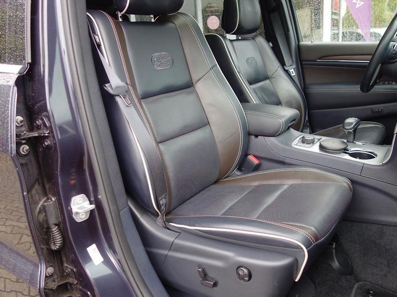 Jeep Grand Cherokee (2015) 3.0CRDi 184kW 4x4 8A OVERLAND - fotka 20 z 37