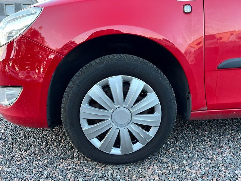 Škoda Fabia (2013) 1.2 TSI 63 kW - fotka 10 z 19