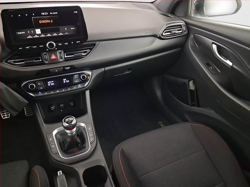 Hyundai i30 (2023) N-Line 1.0 T-GDI, Serv.kniha - fotka 8 z 21
