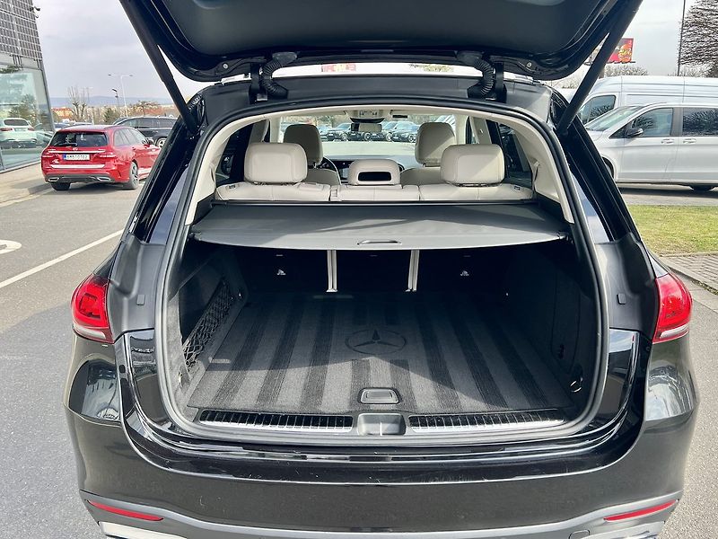 Mercedes-Benz GLE (2021) 400 d 4M AMG Line - fotka 12 z 29