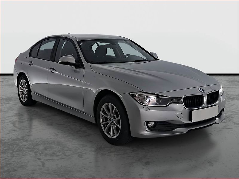 BMW Řada 3 (2015) 318 d, Navi, Park. senzory - fotografie inzerátu