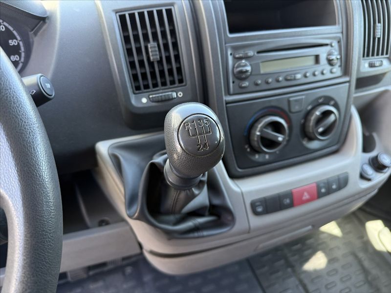 Fiat Ducato 2,2   JTD 69.000KM TAŽNÉ 9 MÍS - fotka 9 z 25