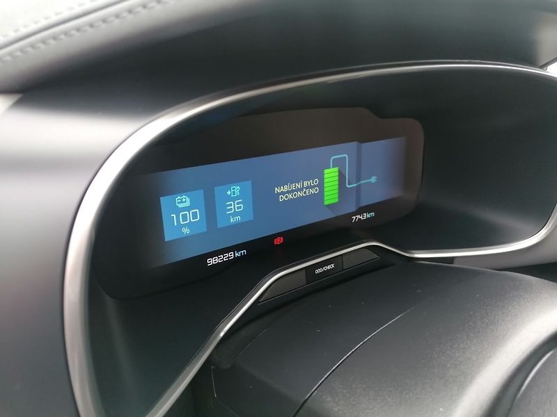 Citroën C5 Aircross (2021) 1.6 Hybrid Plug-in 225E - fotka 13 z 43