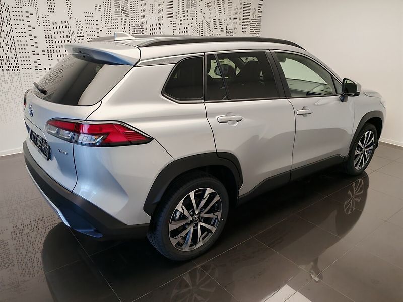 Toyota Corolla Cross 2.0 Hybrid Style Tech - fotka 5 z 19