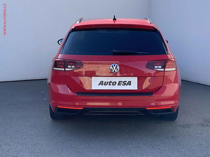 Volkswagen Passat (2019) 2.0 TDi, Business, DSG, LED - fotka 5 z 19