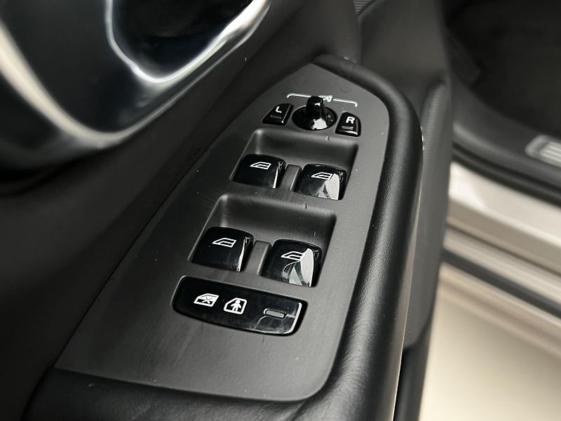 Volvo XC90 B5 AWD INSCRIPTION 7 MÍST - fotka 48 z 49